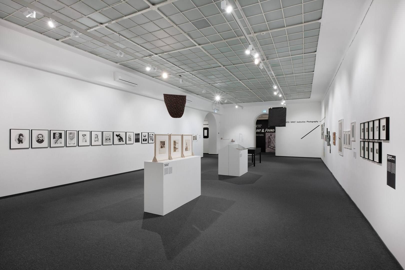 photobrut enterior 25