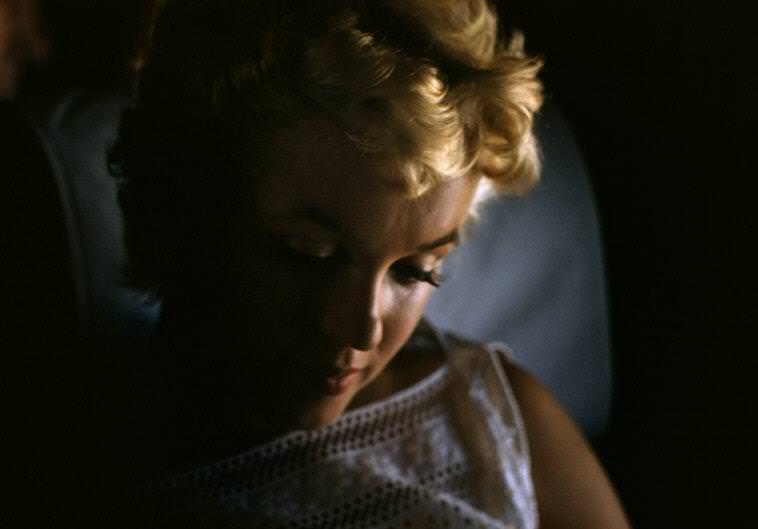 usa. illinois. bement. us actress marilyn monroe on her way to bement. 1955.